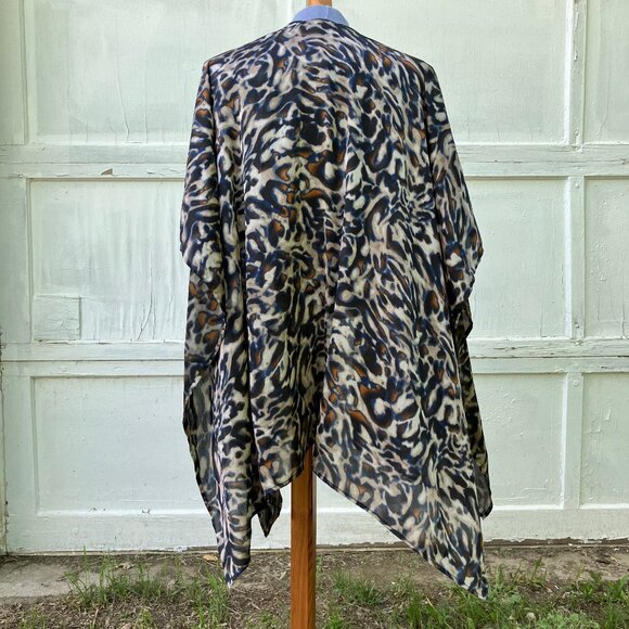 Chico's Leopard Print Silky Shawl Wrap One Size Cover-Up - Picture 5 of 8